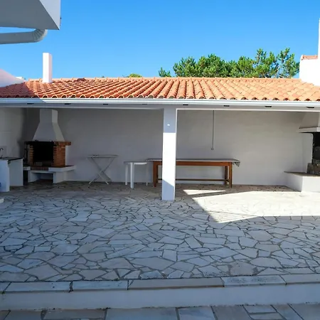 Seaing House Ii
